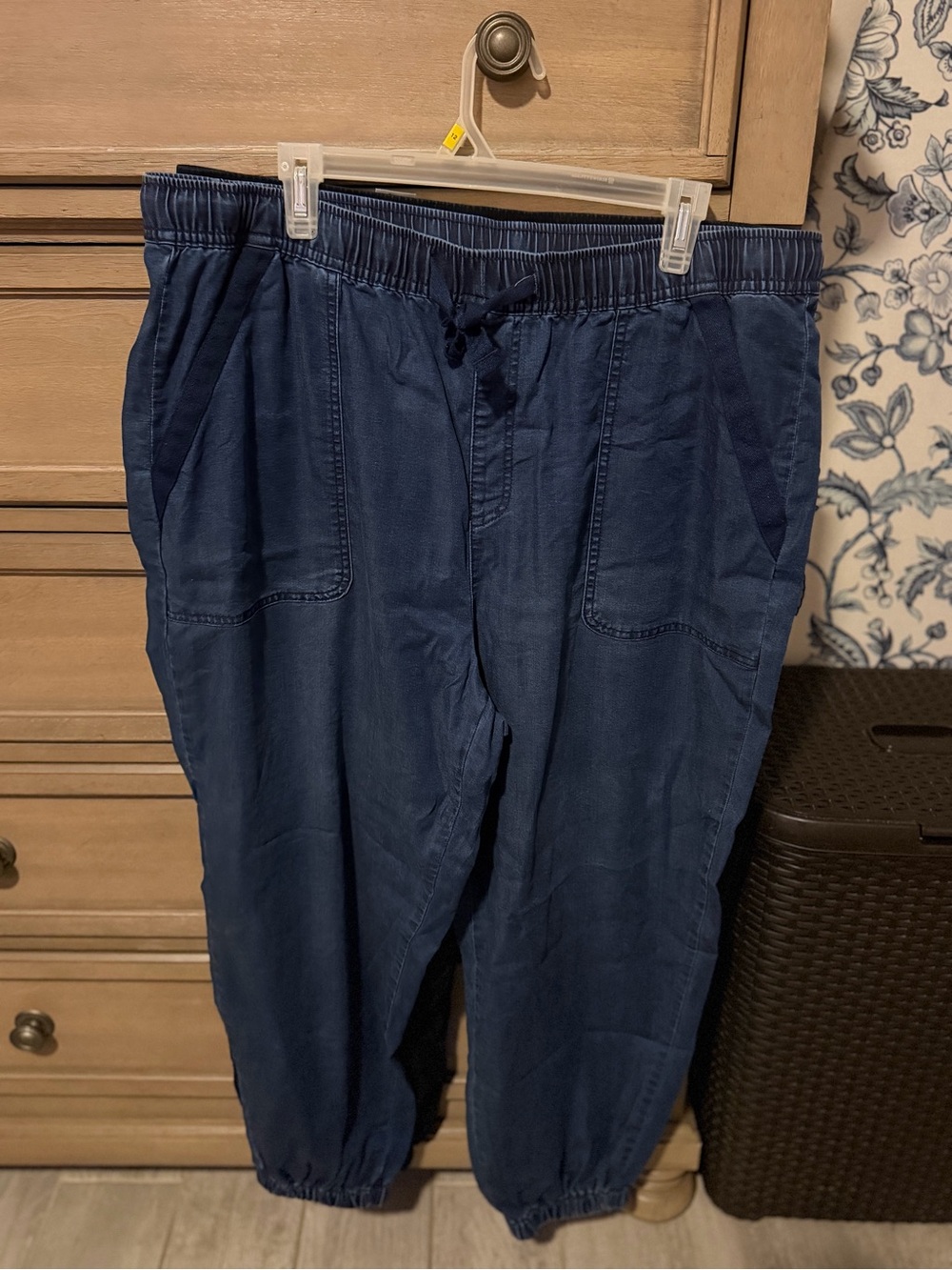 Time and Tru Navy Blue and Black Women's Drawstring Jogger Pants x2
